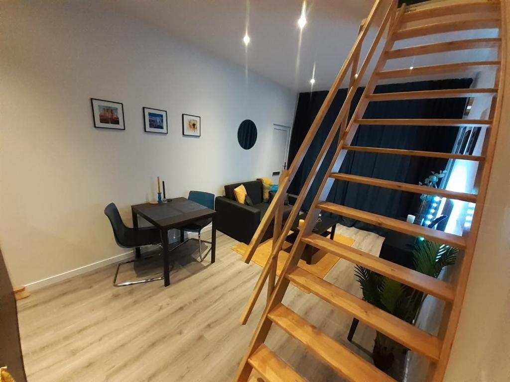 Appartement Deluxe ติลเบิร์ก ภายนอก รูปภาพ