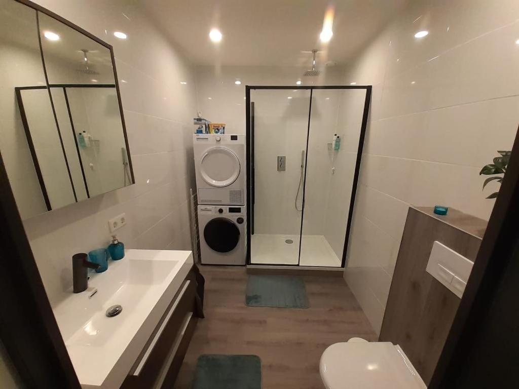 Appartement Deluxe ติลเบิร์ก ภายนอก รูปภาพ